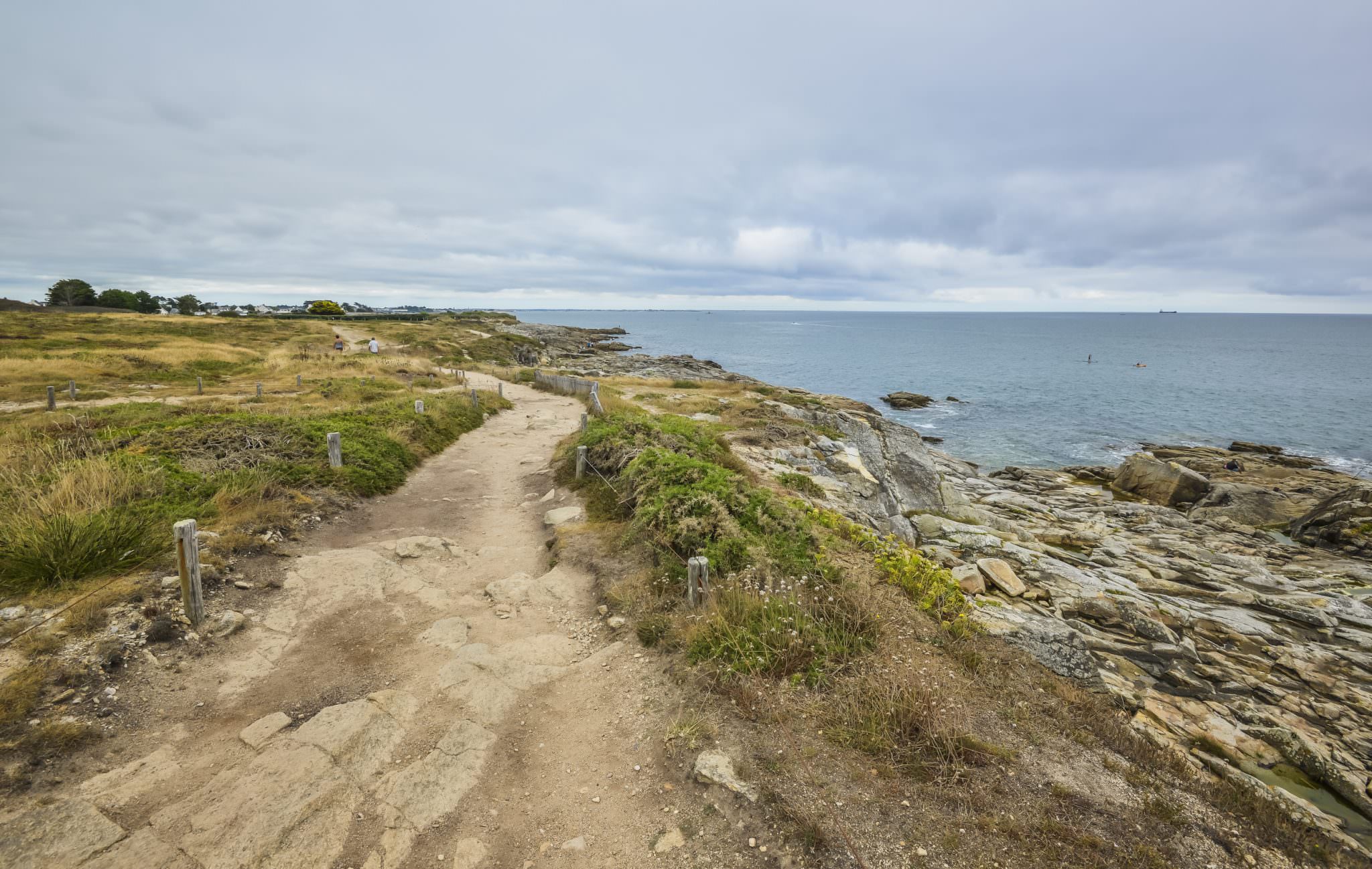 Le GR34 à travers la zone naturelle du Talud, à Ploemeur.