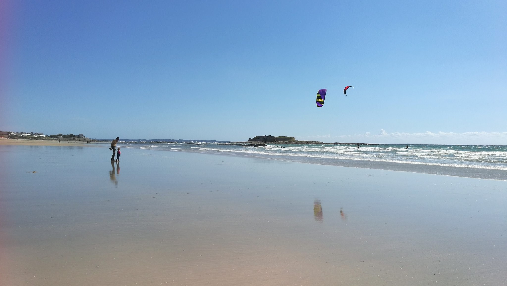 La grande plage de sable fin du Fort-Bloqué