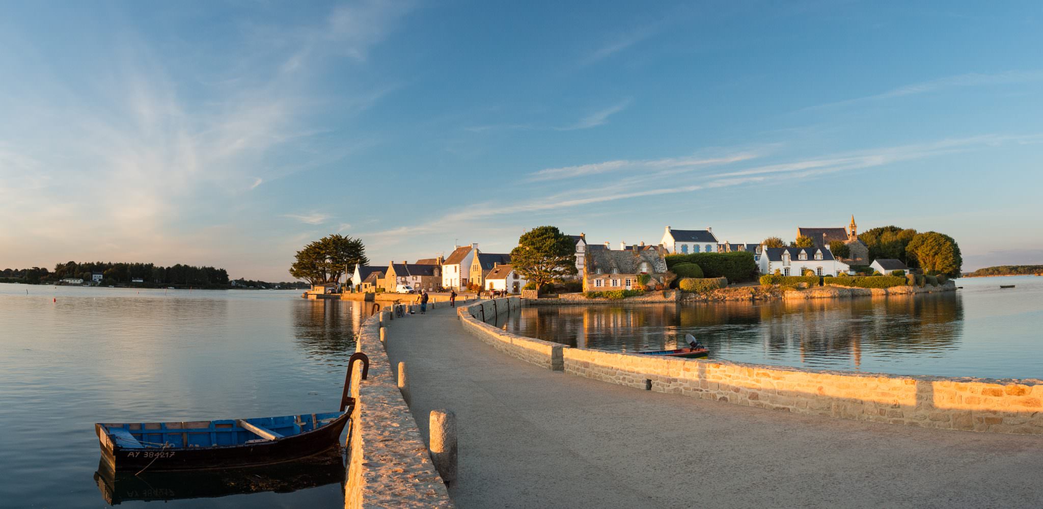 Le pont de Saint-Cado en Ria d'Etel, Bretagne Sud.